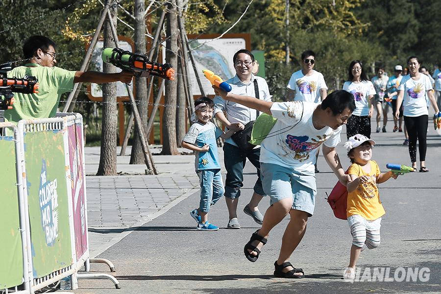 En images : Color Run de boue à Beijing