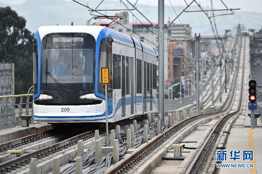 Afrique : le premier tramway con?u par la Chine opérationnel en Ethiopie