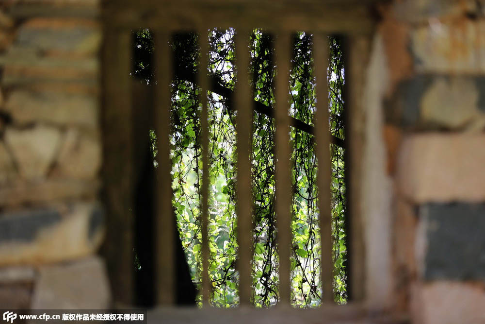 Abandonné depuis deux décennies, un village chinois veut se transformer en un monde féerique