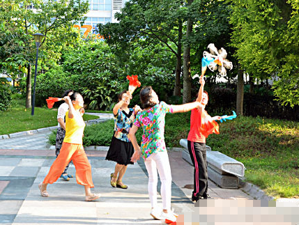 Gateaux de lune : des dama braquent un drone dans le Guangdong 