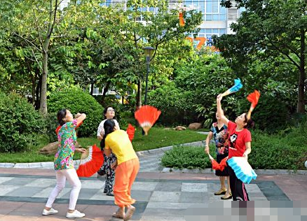 Gateaux de lune : des dama braquent un drone dans le Guangdong 