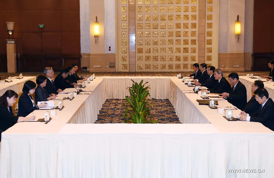 Chine : rencontre à Guangzhou des responsables des affaires trans-détroit, entre la partie continentale et l'?le de Taiwan