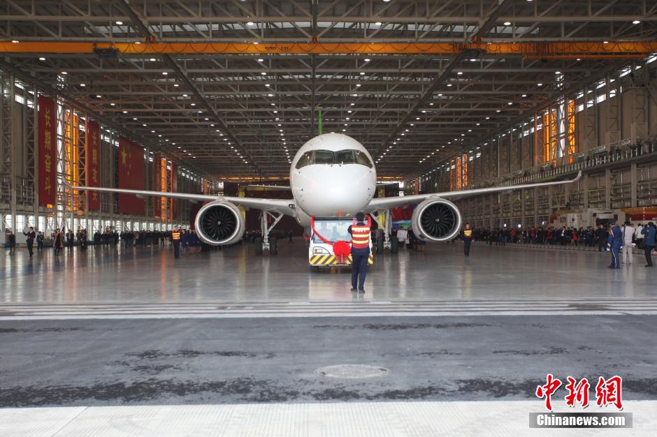 Gros porteur chinois : le C919 quitte la ligne d'assemblage