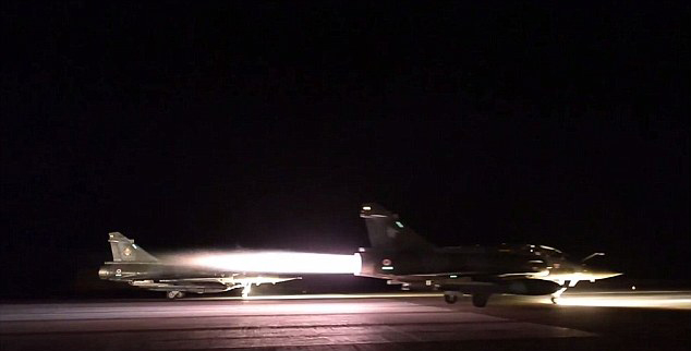 Frappes fran?aises massives en Syrie sur le fief de Daech