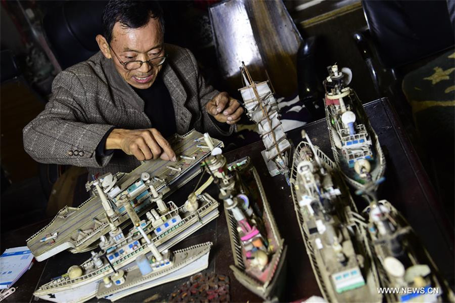 A 62 ans, un Chinois passionné de modèles réduits