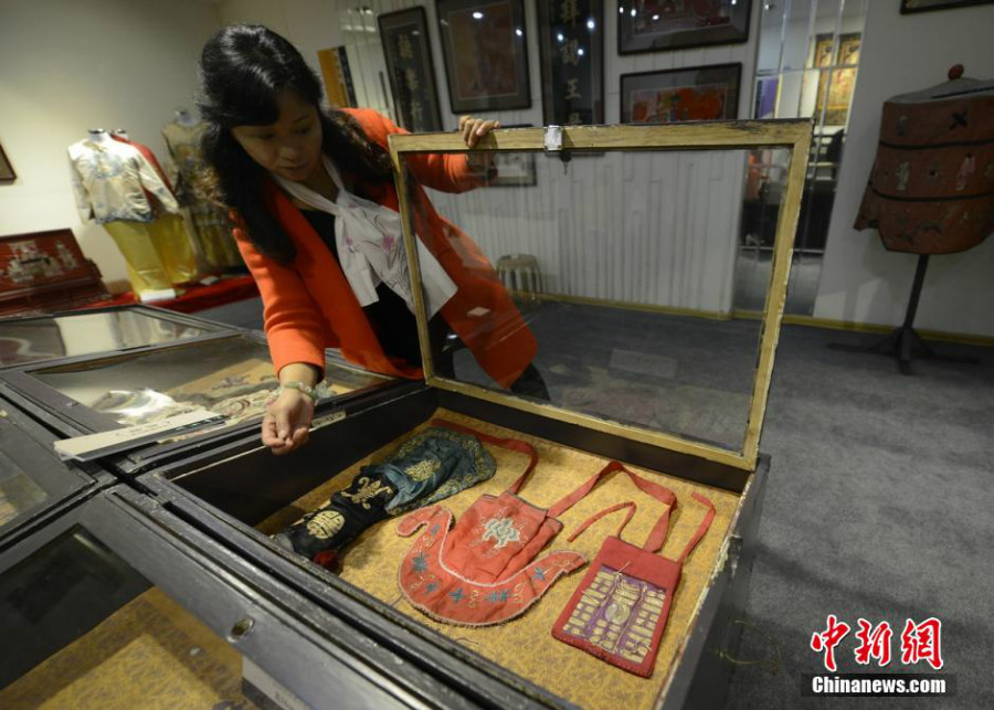 150 ?uvres brodées du Hunan exposées à Changsha