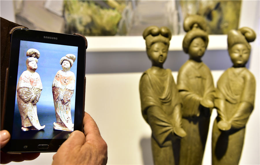 Des sculpteurs ukrainiens en Chine