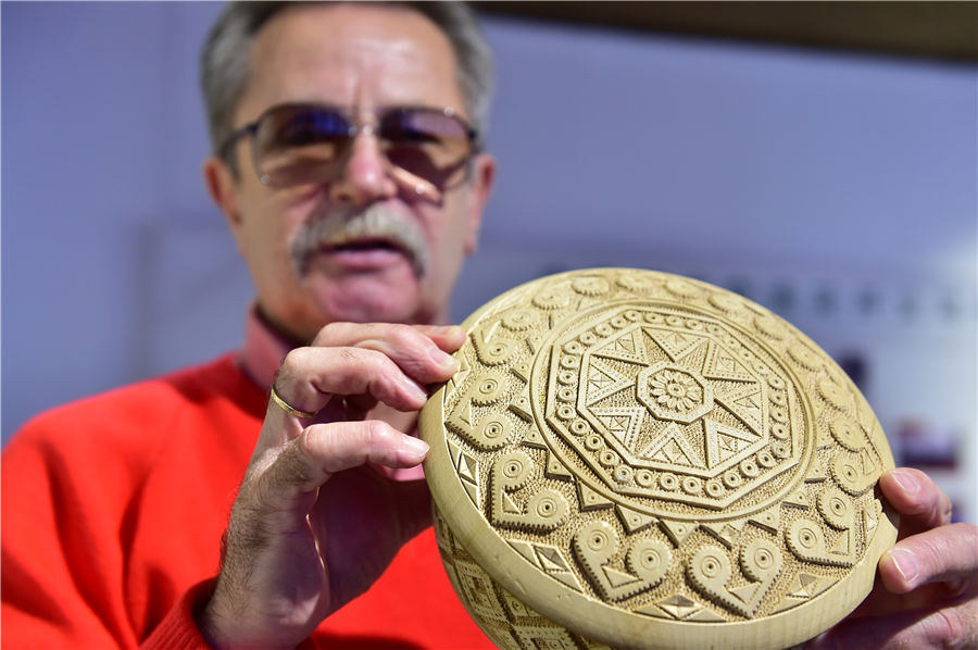 Des sculpteurs ukrainiens en Chine