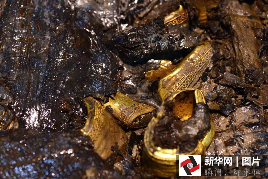 Chine : ouverture du cercueil externe d'une tombe datant de 2.000 ans