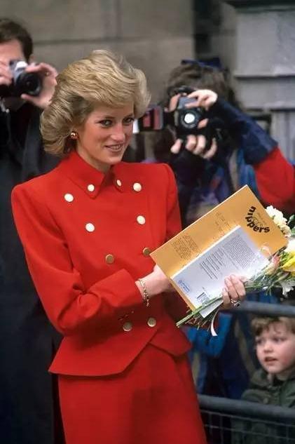 Exposition : la garde-robe de la princesse Diana