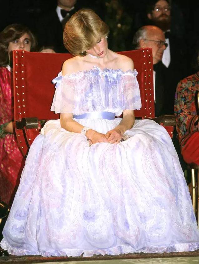 Exposition : la garde-robe de la princesse Diana