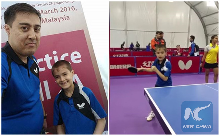 Un joueur de 7 ans aux championnats de tennis de table