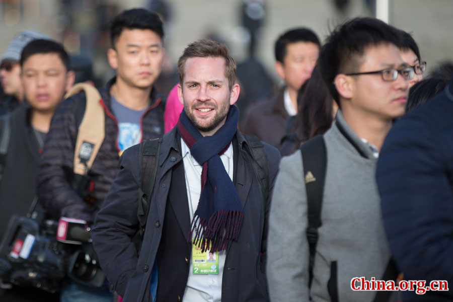 Des journalistes étrangers aux Deux Sessions