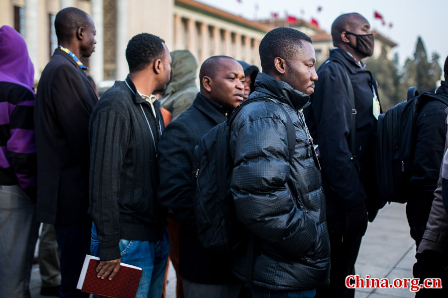 Des journalistes étrangers aux Deux Sessions