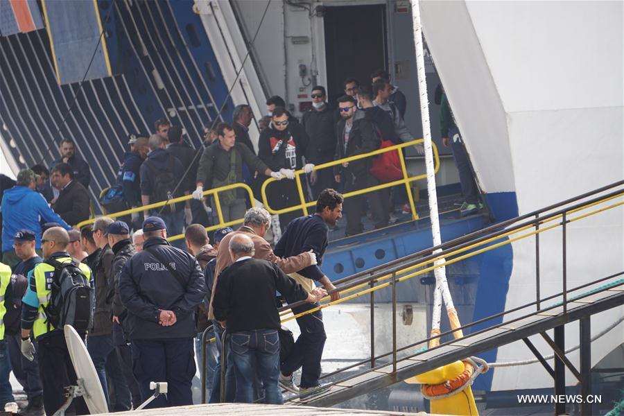 Un deuxième groupe de réfugiés renvoyés en Turquie depuis la Grèce