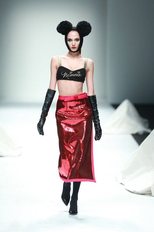 Quatre créateurs chinois s’associent à Disney à la fashion week de Shanghai