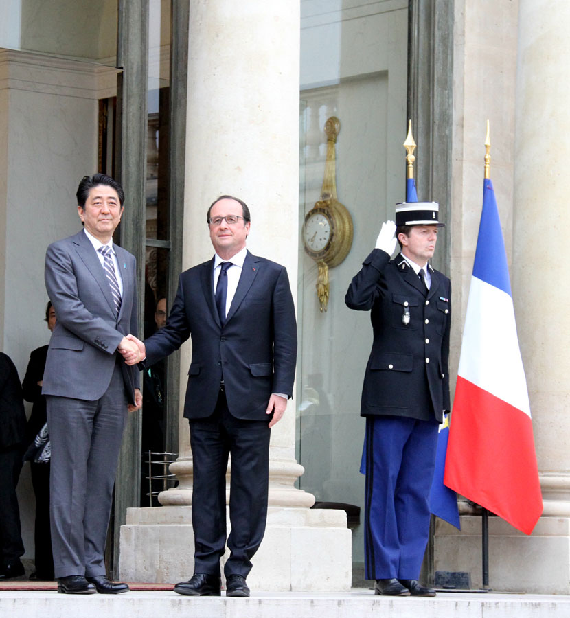 Entretien entre Fran?ois Hollande et Shinzo Abe