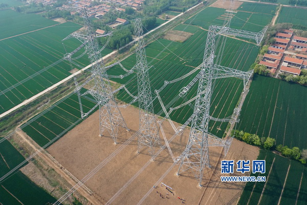 Les plus beaux travailleurs sous l'objectif du drone de Xinhuanet : Danseurs du ciel