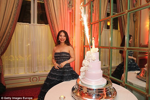 Une riche chinoise invitée au Bal Queen Charlotte