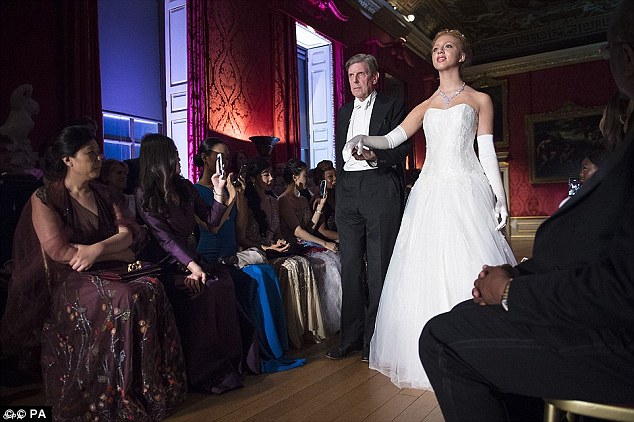 Une riche chinoise invitée au Bal Queen Charlotte