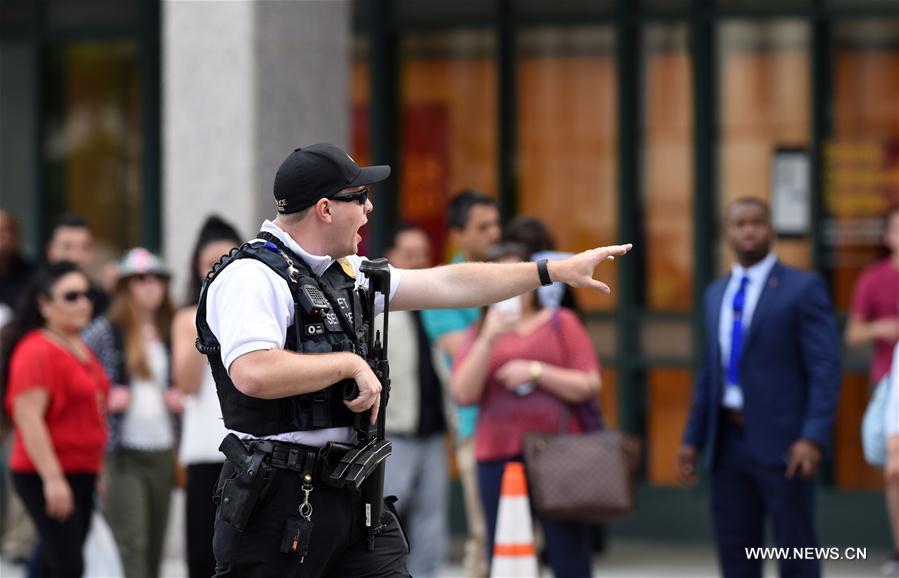 Le bouclage levé à la Maison Blanche et le suspect blessé