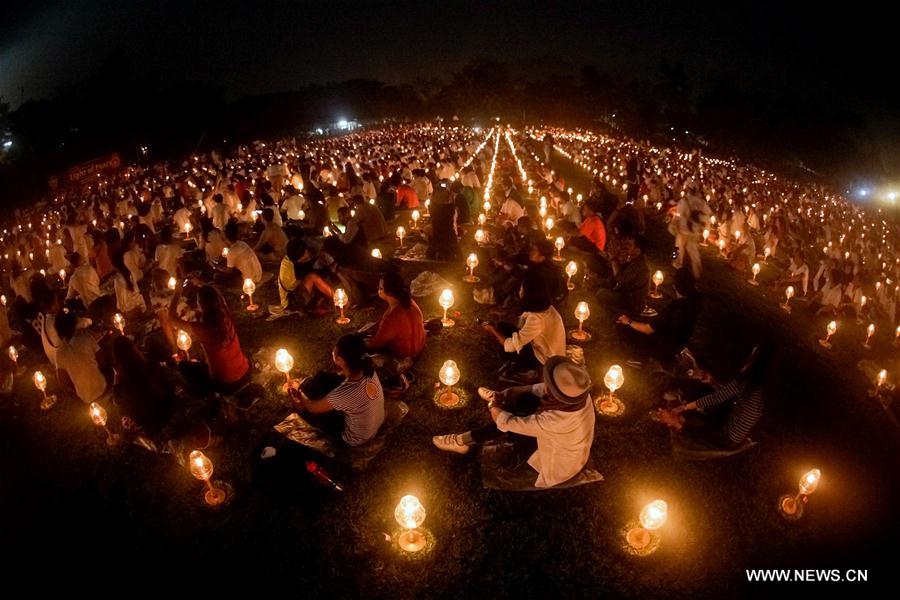 Célébration de la Journée du Vesak en Indonésie