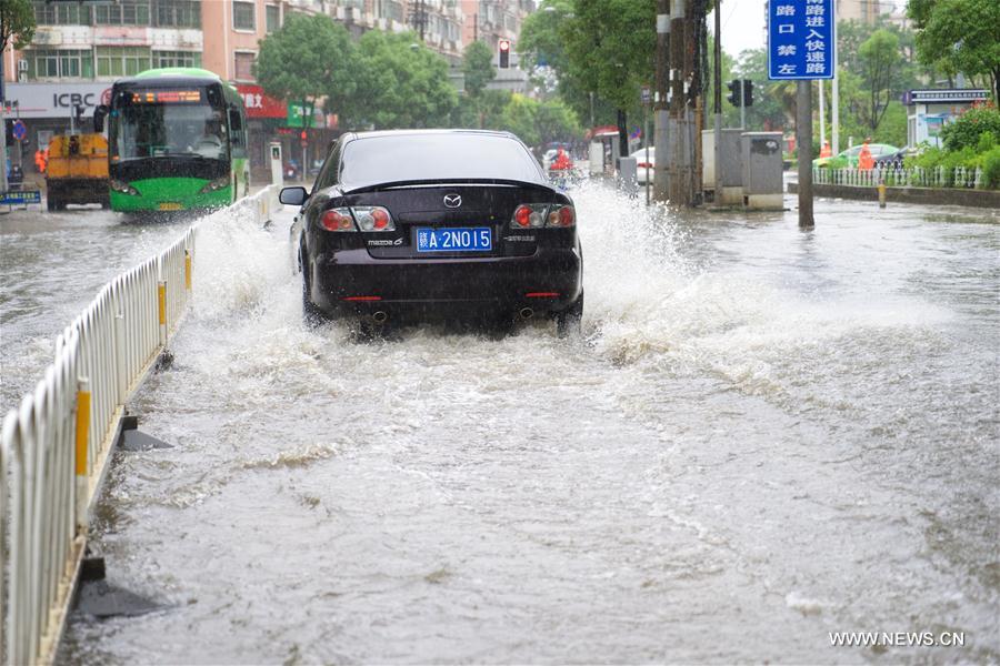 Des pluies torrentielles causent des ravages à travers la Chine