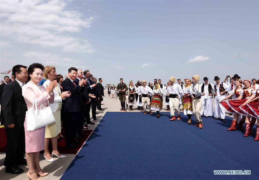 Le président chinois Xi Jinping entame une visite d'Etat en Serbie