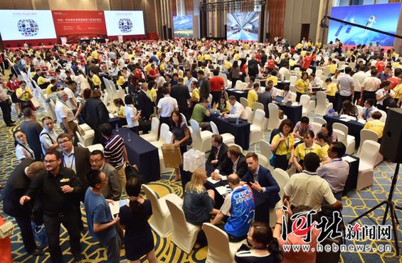 Plus de 700 entreprises chinoises et des pays d'Europe centrale et orientale discutent de coopération dans le Hebei