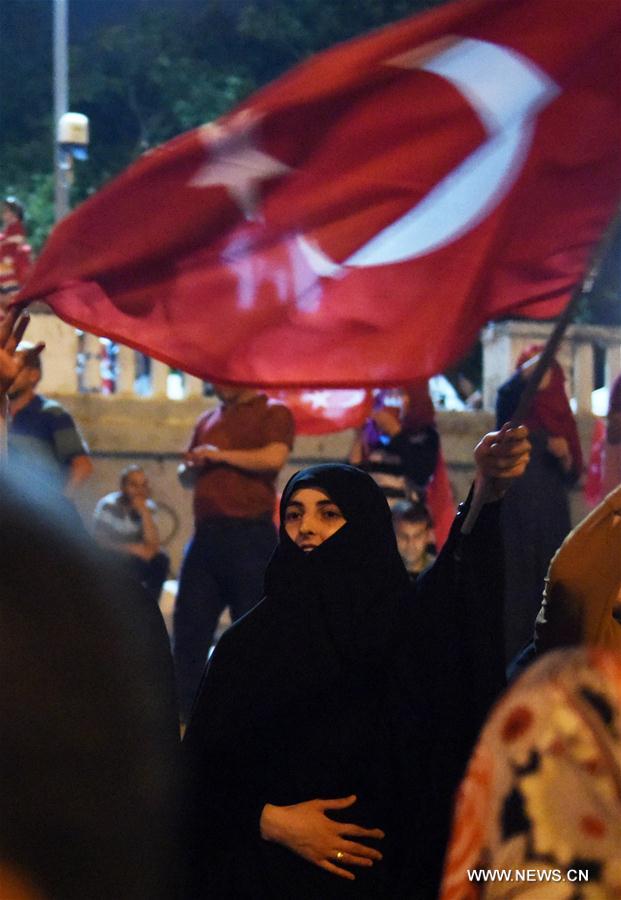 Manifestation soutenant le président turc Erdogan à Istanbul