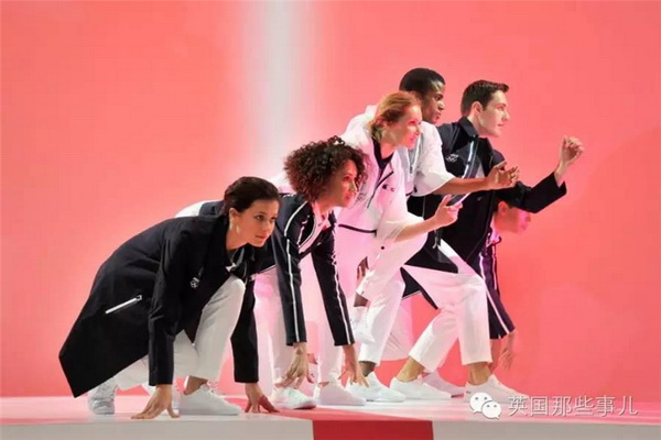 Les délégations présentent leurs tenues pour les JO de Rio