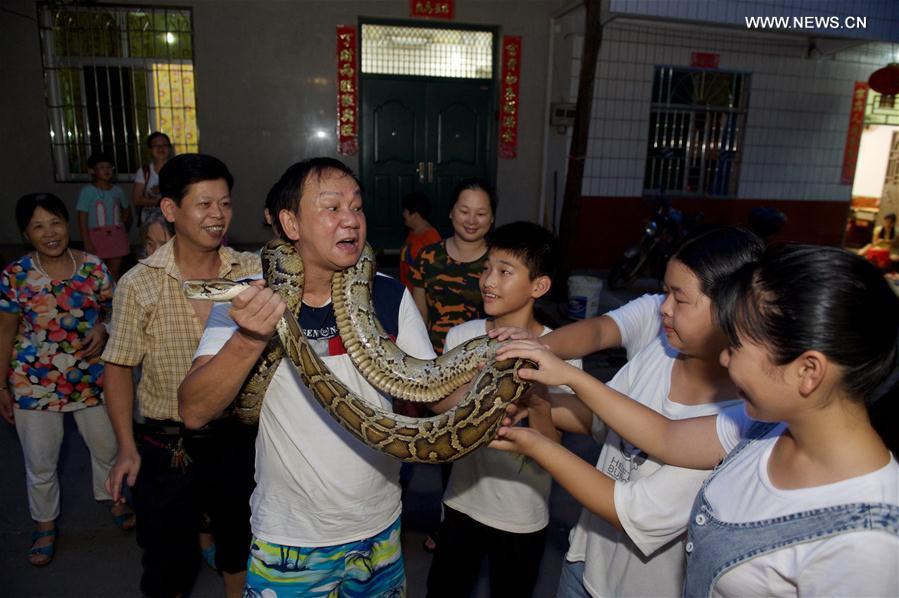 Cérémonie de culte du serpent dans la Province du Fujian