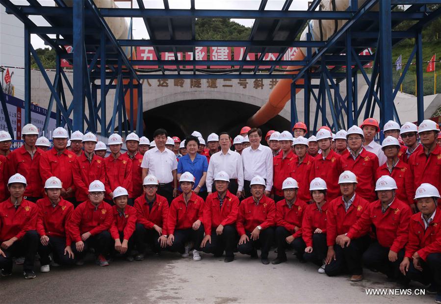 Le vice-PM chinois inspecte le projet ferroviaire des Jeux olympiques d'hiver de 2022