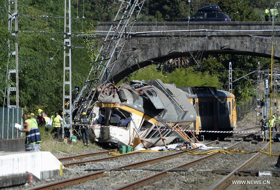 Quatre morts et 47 blessés dans un accident de train dans le nord-ouest de l'Espagne