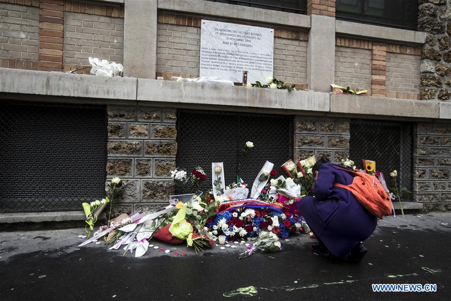 Attentats du 13-Novembre: un an après, la France rend hommage