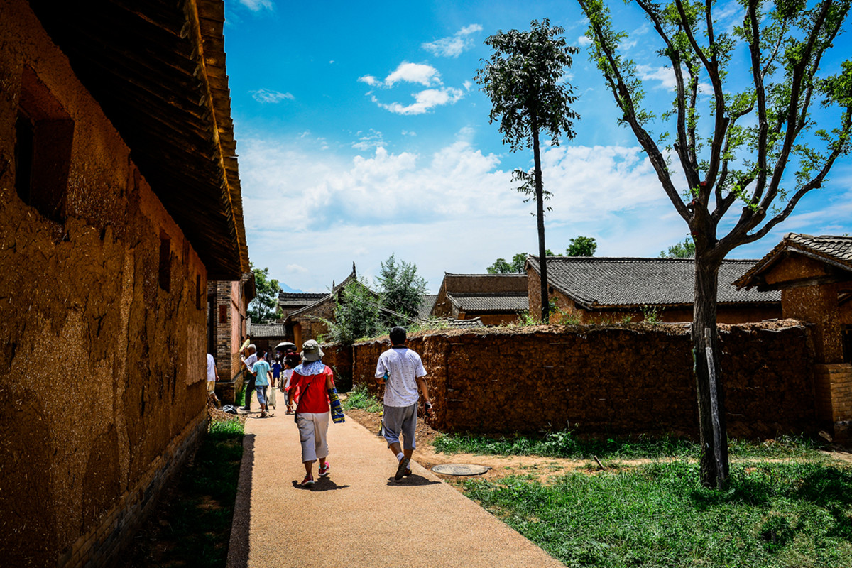 Le village de Bailucun, site majeur de la cité du cinéma du Pays du Cerf Blanc