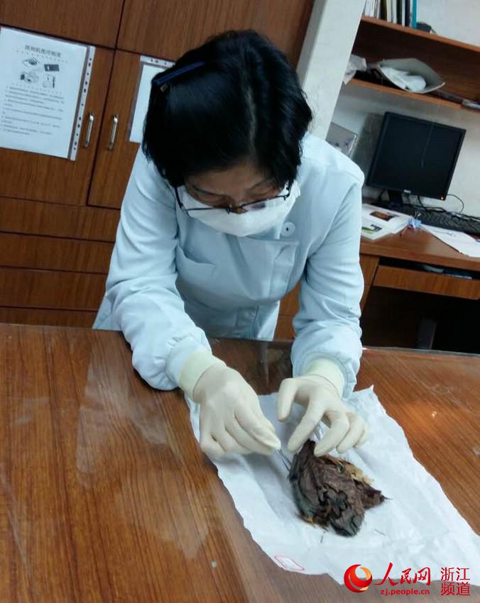 Thangka : un travail minutieux de restauration