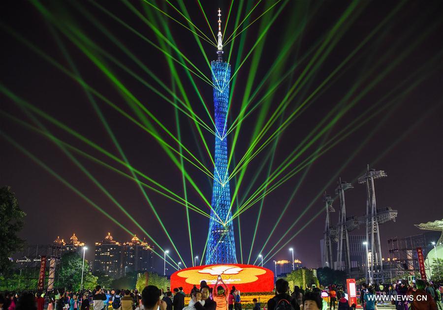 Chine : spectacle de lumières à Guangzhou