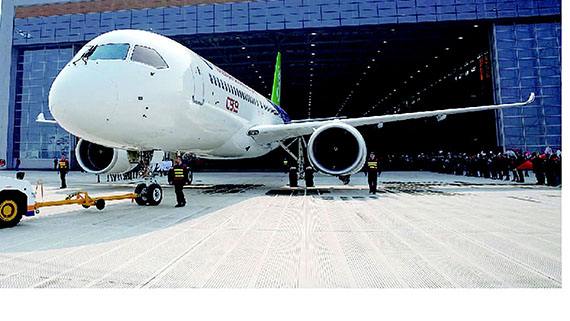 Envol du moyen-courrier chinois C919 début 2017