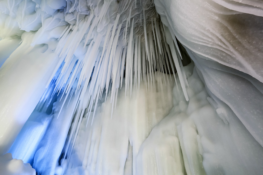 Shanxi : une immense grotte de glace de trois millions d'années