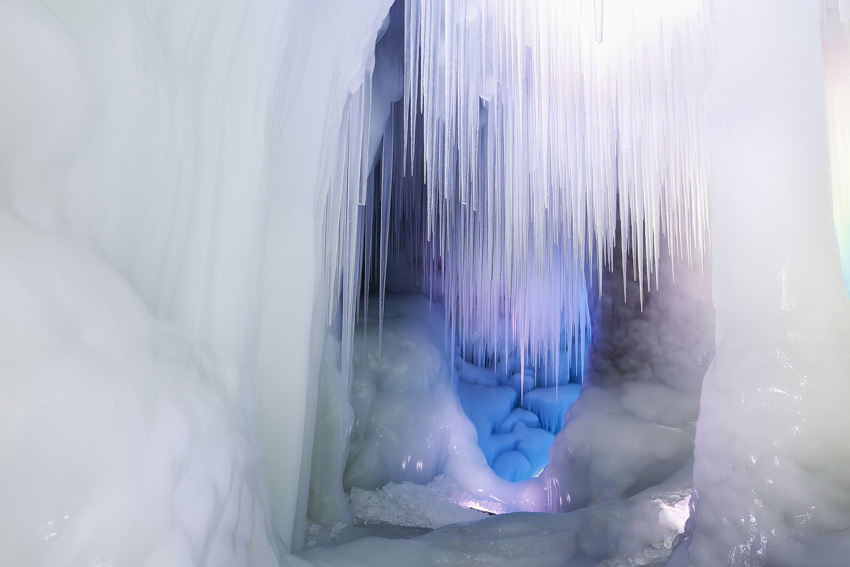 Shanxi : une immense grotte de glace de trois millions d'années