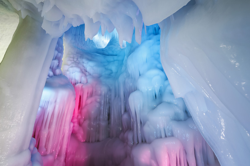 Shanxi : une immense grotte de glace de trois millions d'années