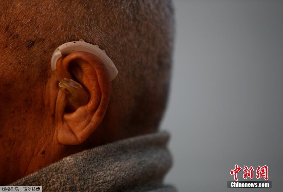 Un octogénaire à la conquête du Qomolangma