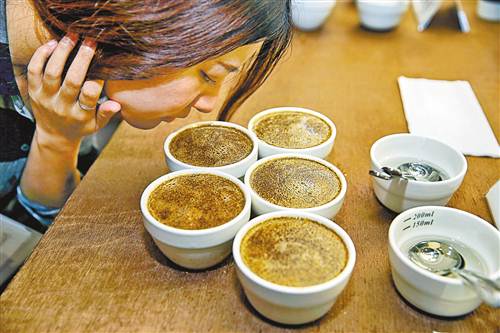 Une Ceinture, une Route et le commerce du café