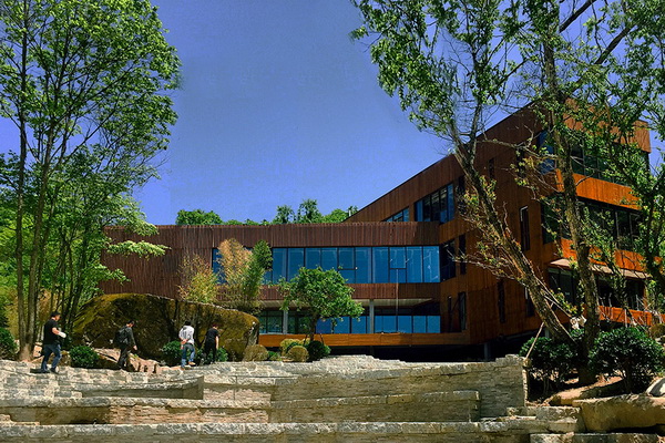 La paisible et pittoresque zone humide alpine des monts Qinling