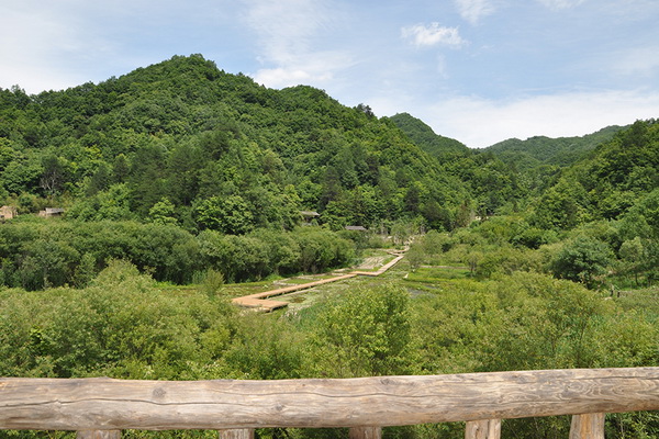 La paisible et pittoresque zone humide alpine des monts Qinling