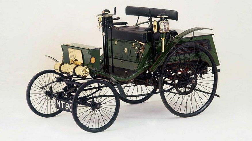 Cette voiture a re?u la première contravention pour excès de vitesse en 1896 à... 13 km/h !