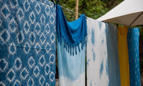 L’ethnie Bai et la tradition de la teinture ? tie-dye ?