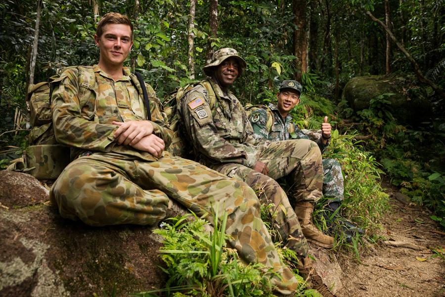 Man?uvres militaires entre la Chine, les USA et l'Australie