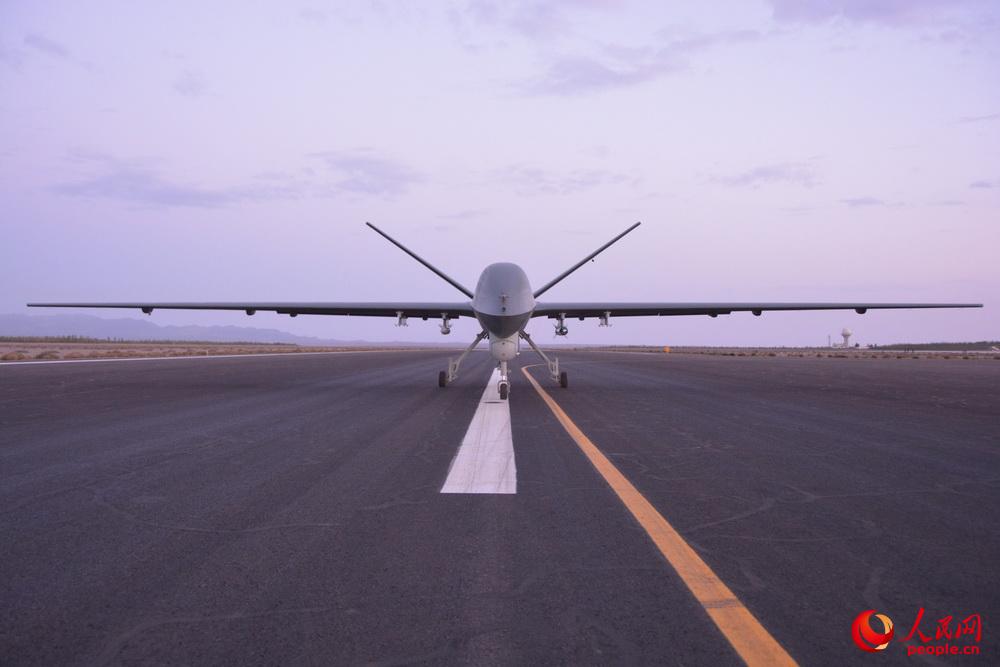 Caihong 5 : man?uvre à tirs réels pour le drone chinois